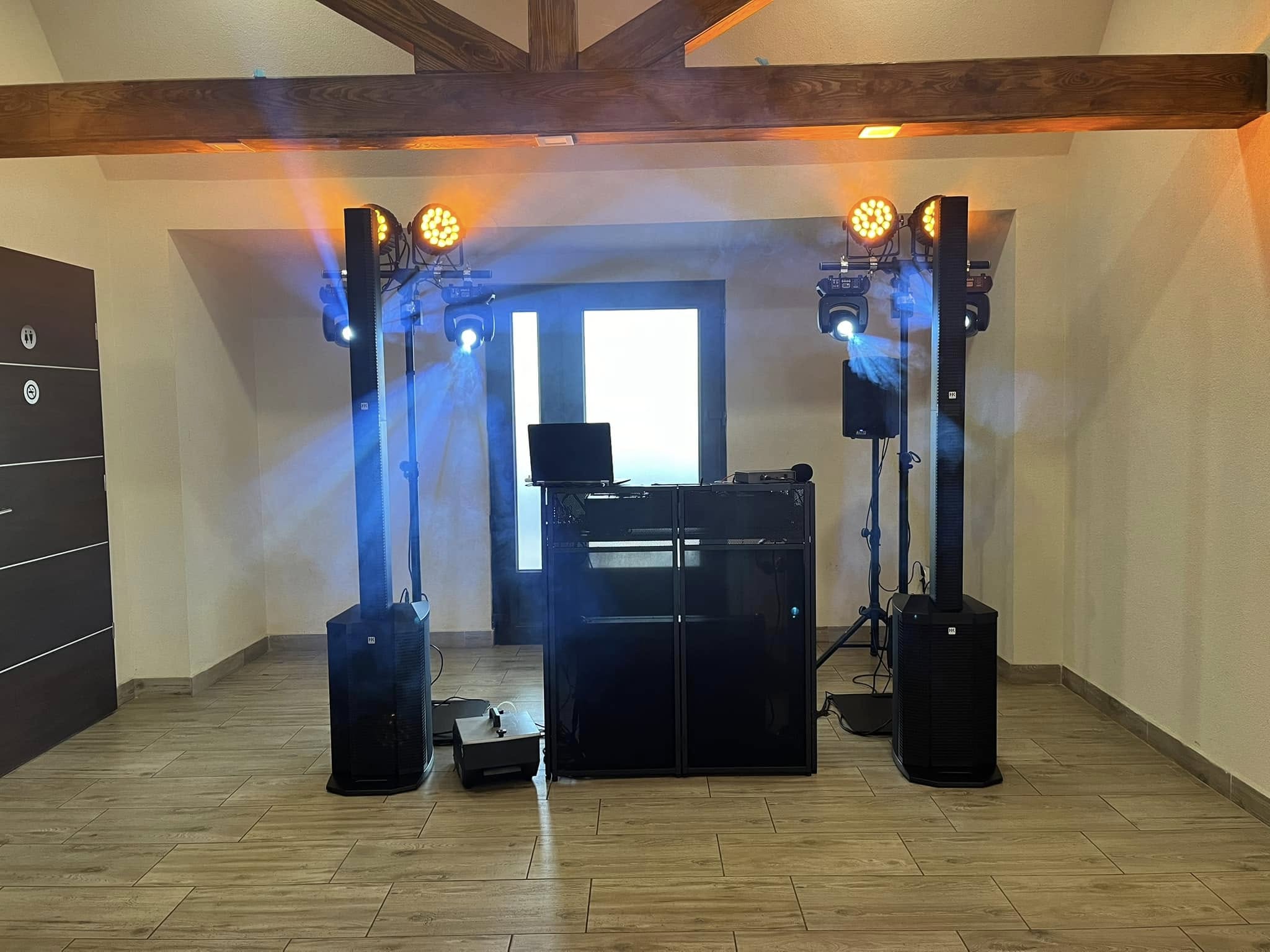 Hang- és fénytechnika felállítás